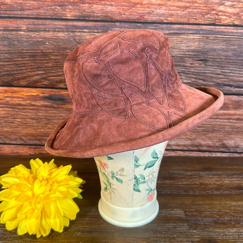 Helen Kaminski Blush Water Resistant Calf Suede Bucket Hat! In Great Condition!